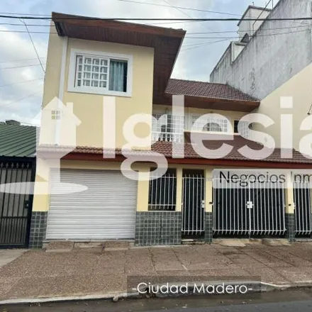 Image 2 - Callao 1473, Partido de La Matanza, 1768 Villa Madero, Argentina - House for sale