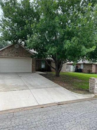 Rent this 3 bed house on 1576 Hayloft Lane in Granbury, TX 76048