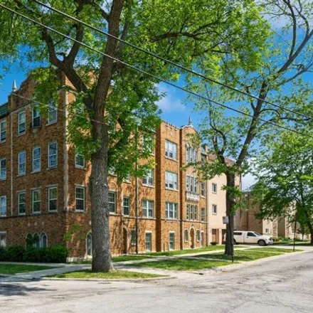 Image 4 - 6881 N Overhill Ave, Chicago, Illinois, 60631 - House for sale