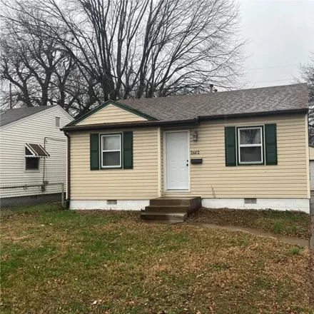 Rent this 2 bed house on 2684 Lincoln Avenue in Granite City, IL 62040