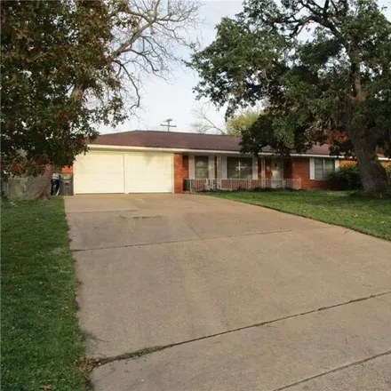 Buy this 3 bed house on 671 Catalina Drive in Waco, TX 76712