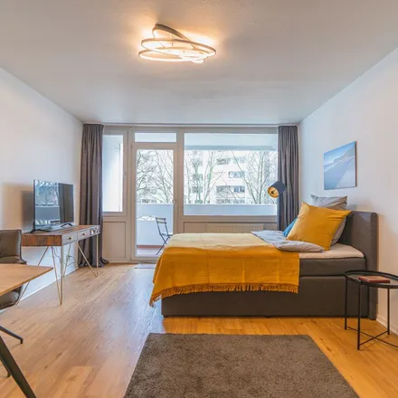 Rent this 1 bed apartment on Mittlerer Hasenpfad 37 in 60598 Frankfurt, Germany