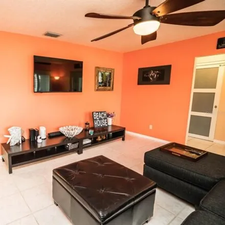 Image 7 - 918 Silver Palm Way, Apollo Beach, Florida, 33572 - House for sale