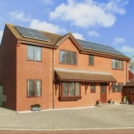 Buy this 5 bed house on Pear Drive in Willand, EX15 2SN