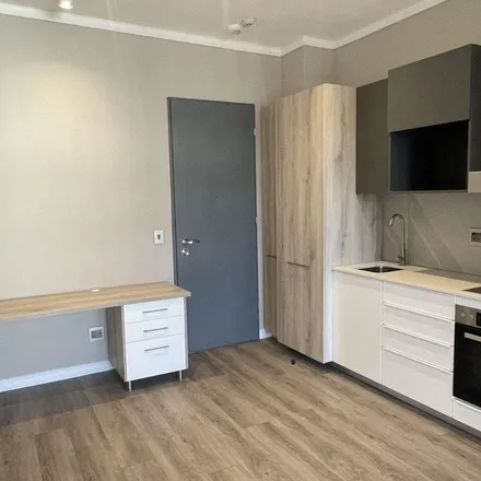 Rent this 1 bed apartment on Menlyn Park Shopping Centre in Atterbury Road, Menlyn