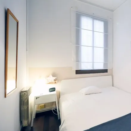 Rent this 6 bed room on Carrer de Bailèn in 124, 08001 Barcelona