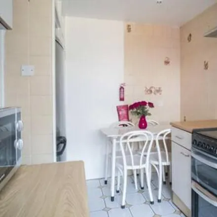Image 5 - 18-28 Wager Street, London, E3 4GY, United Kingdom - Apartment for rent