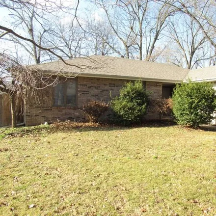 Buy this 3 bed house on 5729 South Morning Glory Lane in Battlefield, Greene County
