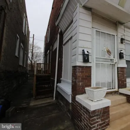 Image 2 - 905 South 54th Street, Philadelphia, PA 19143, USA - House for sale