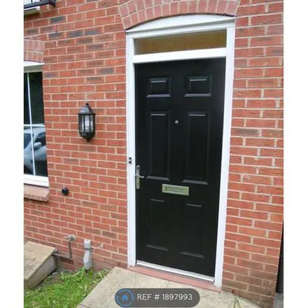 Image 5 - Valley View, Newcastle-under-Lyme, ST5 3FB, United Kingdom - Apartment for rent