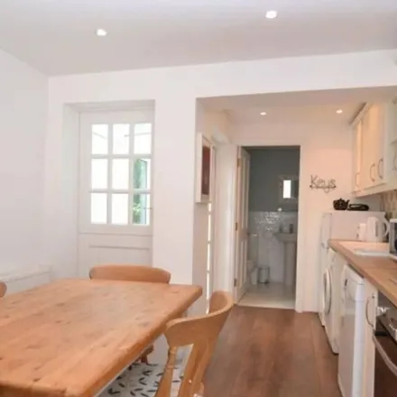 Rent this 2 bed townhouse on Chapel Road in London, TW1 2NQ