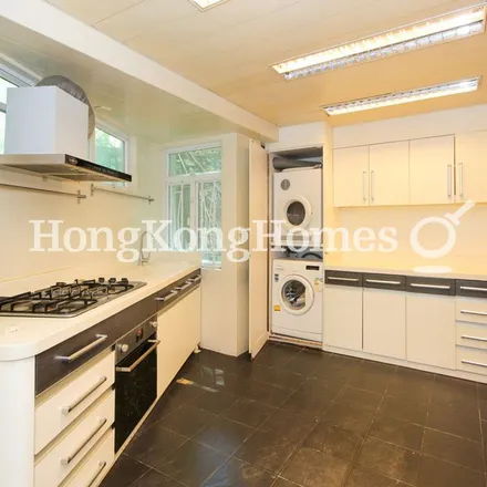 Image 7 - China, Hong Kong, Hong Kong Island, Sai Ying Pun, Conduit Road, Block 2 - Apartment for rent