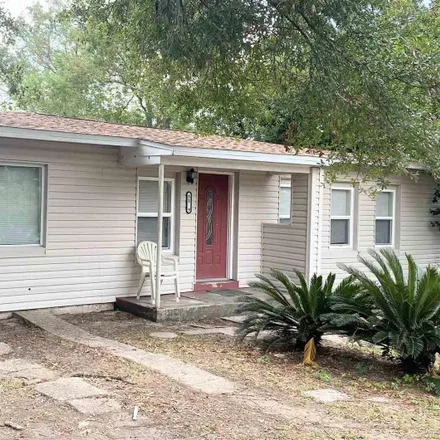 Buy this 3 bed house on 3714 West Jackson Street in Pensacola, FL 32505