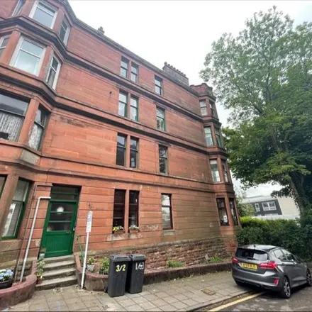 Rent this 4 bed apartment on Townhead Terrace in Paisley, PA1 2AX