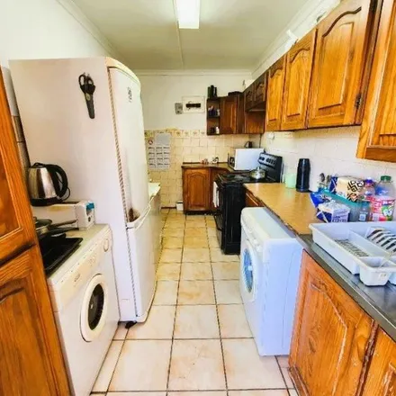 Rent this 3 bed apartment on Beviss Road in eThekwini Ward 18, Pinetown