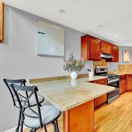 Image 4 - 14th Street at Park Avenue, 14th Street, Hoboken, NJ 07030, USA - Condo for sale