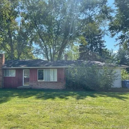 Buy this 3 bed house on 6367 Adamson Drive in Waterford Township, MI 48329