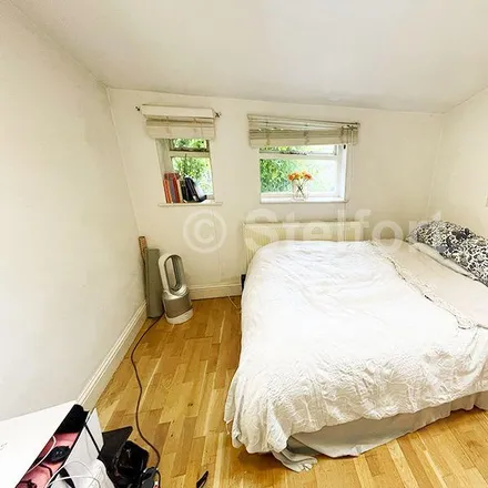 Image 4 - 29 Witherington Road, London, N5 1PN, United Kingdom - Apartment for rent
