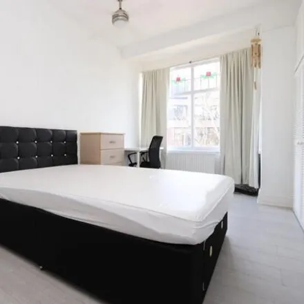 Image 1 - Caledonian Road, London, N7 9SD, United Kingdom - House for rent