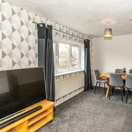 Image 4 - Palm Close, Urmston, M33 5LE, United Kingdom - Apartment for rent