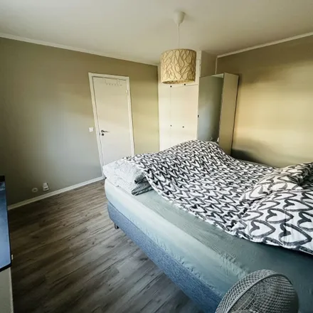 Rent this 3 bed apartment on E in Bagarbyvägen, 191 60 Sollentuna kommun