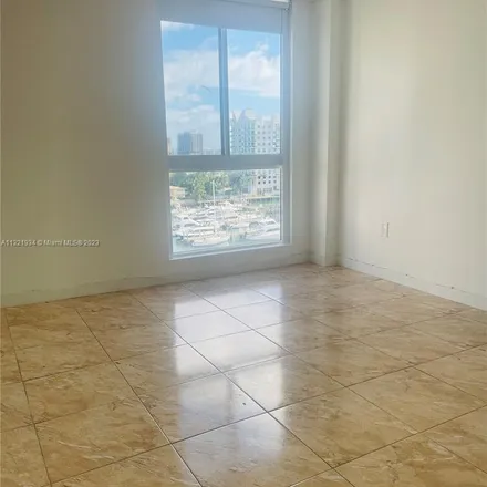 Image 2 - 7928 West Drive, North Bay Village, Miami-Dade County, FL 33141, USA - Apartment for rent