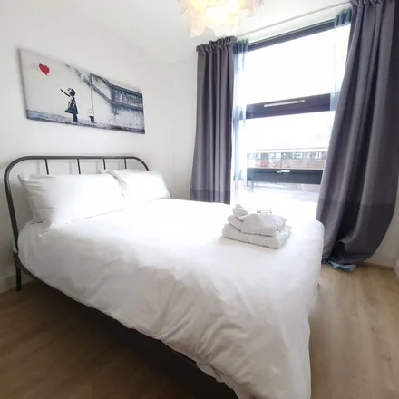 Image 3 - Steamship House, Gas Ferry Road, Bristol, BS1 6GL, United Kingdom - Apartment for rent