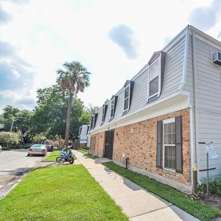 Rent this 1 bed apartment on Mulberry Street in Houston, TX 77006