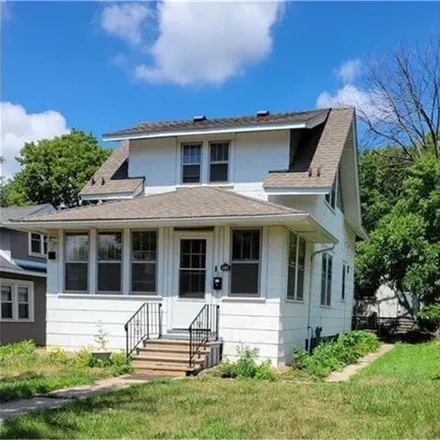 Buy this 2 bed house on 1679 Minnehaha Avenue East in Saint Paul, MN 55106