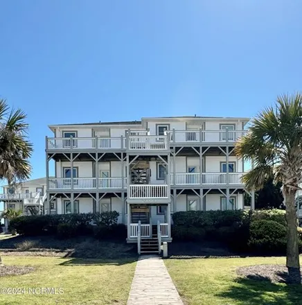 Buy this 2 bed condo on 2839 Pier Pointe Drive in Emerald Isle, NC 28594