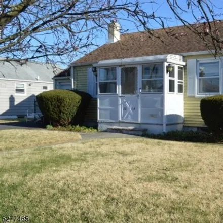 Buy this 2 bed house on Quick Chek in North Midland Avenue, Saddle Brook