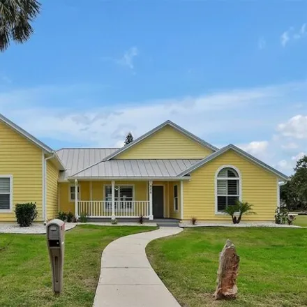 Image 1 - 886 Michigan Avenue, New Smyrna Beach, FL 32169, USA - House for sale