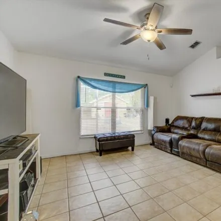 Buy this 3 bed house on 4324 Vestawood Court in Seminole County, FL 32773