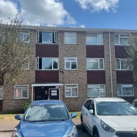 Rent this 2 bed apartment on Malzeard Road in Luton, LU3 1BN