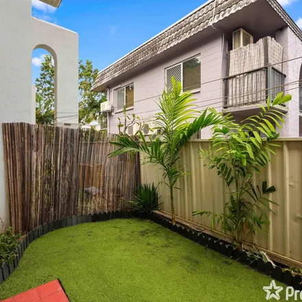 Image 6 - Crathen Close, Edge Hill QLD 4870, Australia - Apartment for rent