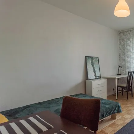 Rent this 3 bed room on Warsaw in Zamiany 16, 02-786 Warsaw