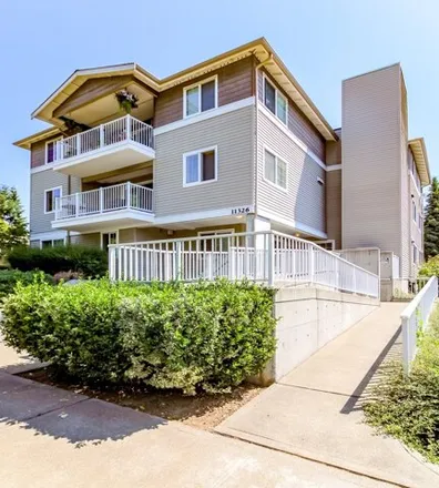 Buy this 1 bed condo on 11326 3rd Avenue Northeast in Seattle, WA 98125