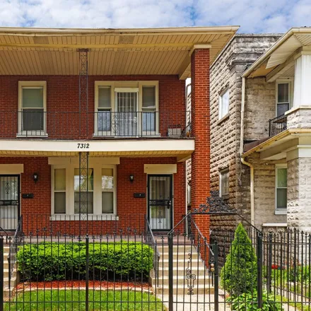 Buy this 5 bed duplex on 7318 South Blackstone Avenue in Chicago, IL 60619
