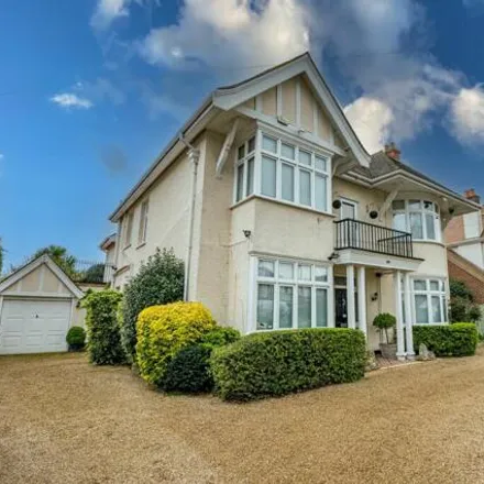 Buy this 6 bed house on The Broadway in Southend-on-Sea, SS1 3HZ