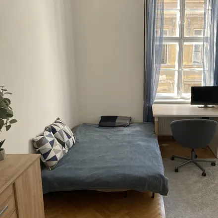 Rent this 1 bed room on House Kalvin in Budapest, Gönczy Pál utca 6
