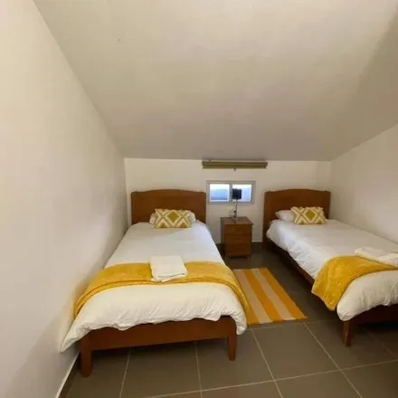Image 4 - Atouguia da Baleia, Peniche Municipality, Portugal - Apartment for rent