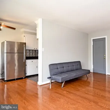 Image 3 - 7064 Strathmore Street, Bethesda, MD 20815, USA - Apartment for rent