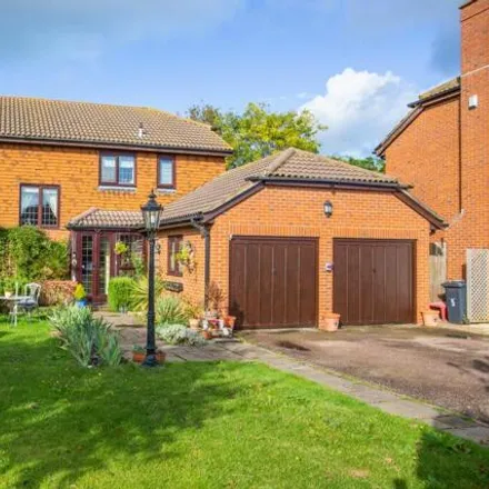 Buy this 4 bed house on Churchwood Drive in Kent, Kent