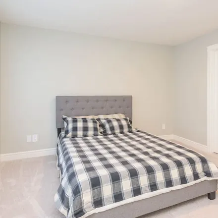 Image 1 - Edmonton, AB T6W 1A5, Canada - House for rent