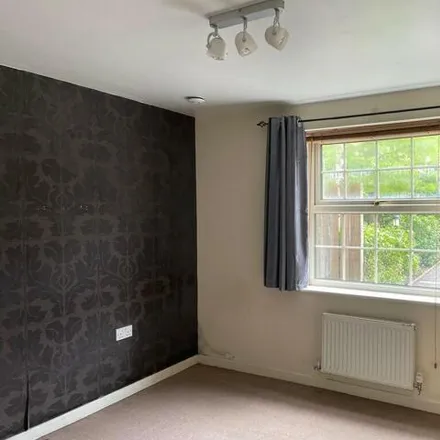 Image 6 - Vienna Court, Churwell, LS27 7GN, United Kingdom - Room for rent