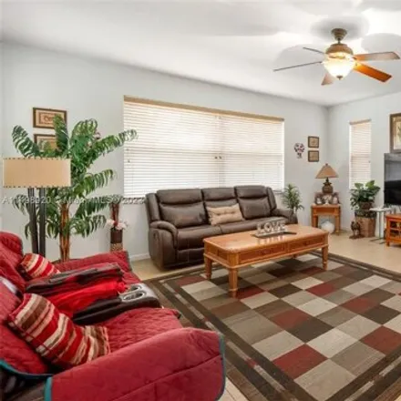 Image 5 - 1296 Rose Gate Boulevard, Riviera Beach, FL 33404, USA - House for sale