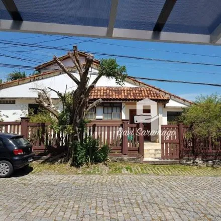 Buy this 7 bed house on Rua Farmacêutico Professor Rodolfo Albino in Camboinhas, Niterói - RJ