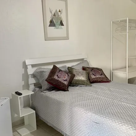 Rent this 12 bed house on São Roque in Região Metropolitana de Sorocaba, Brazil