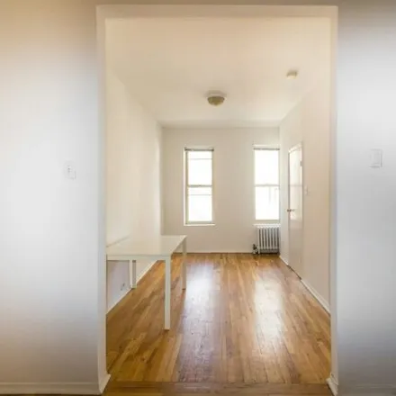 Rent this 1 bed condo on 246 East 53rd Street in New York, NY 10022