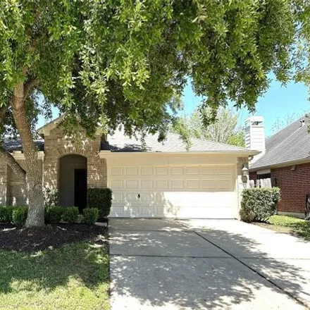 Rent this 3 bed house on 3099 Valley Court in Brazoria County, TX 77578